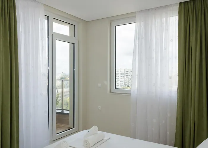 Brand New Modern 1bd Flat With Parking In Chayka By Flat Mаnager * Warna